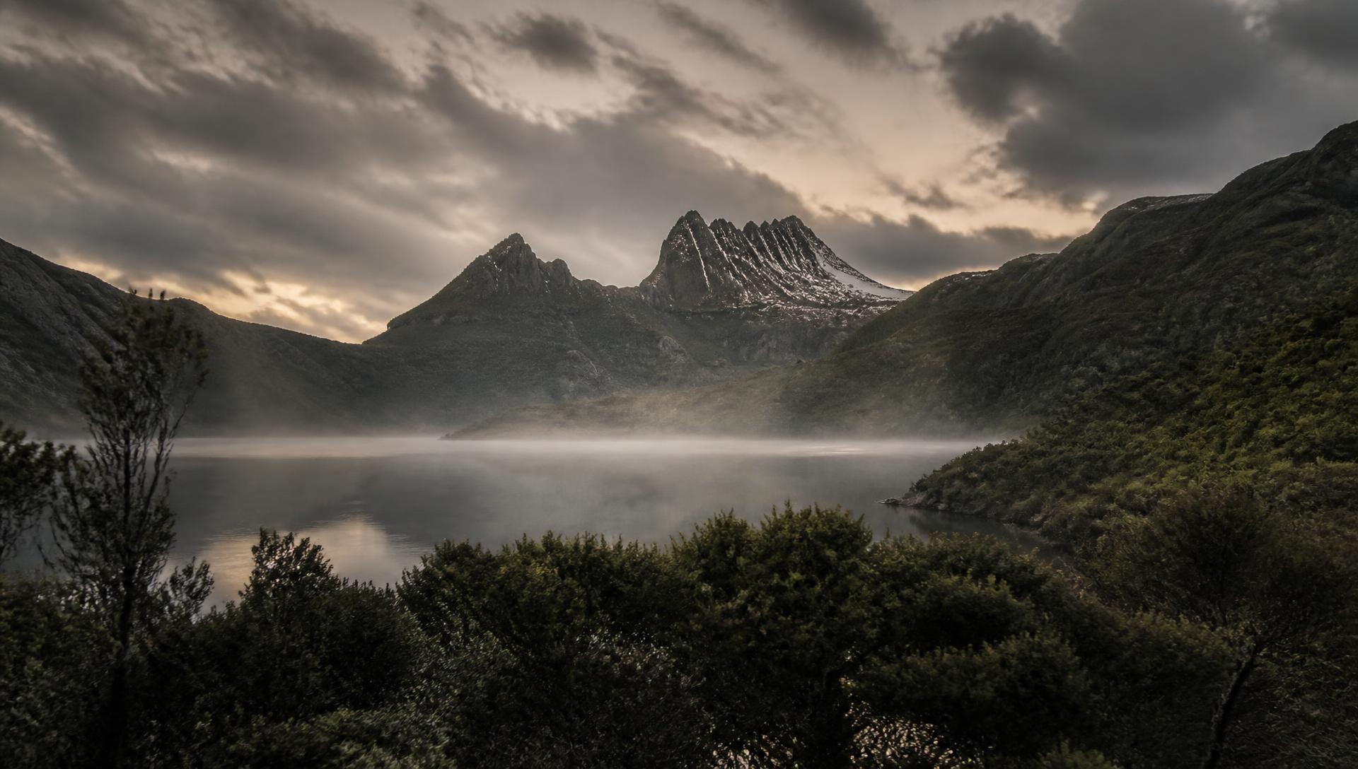 Cradle Mountain and Dove Lake at dawn in Tasmania